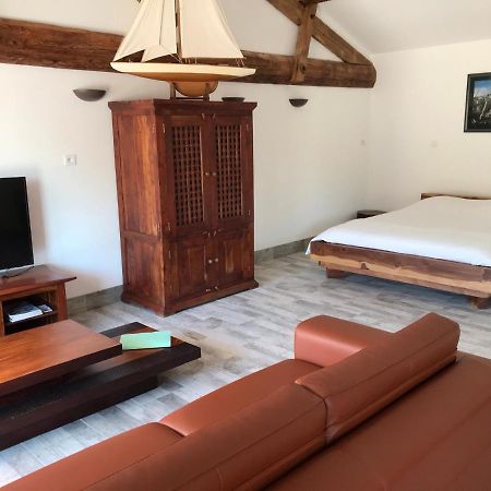 Domaine Des Jardins De La Saone Hotel Турню Екстериор снимка